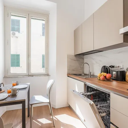 The Rent - Bright Two-bedroom Between Prati And San Pietro דירה