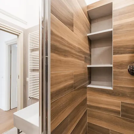 The Rent - Bright Two-bedroom Between Prati And San Pietro *