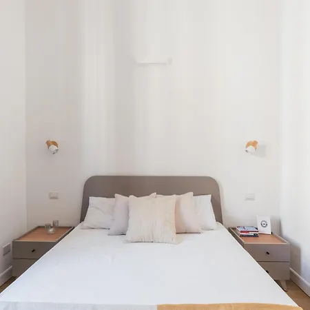 The Rent - Bright Two-bedroom Between Prati And San Pietro דירה *