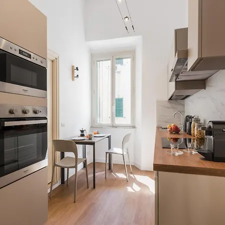 The Rent - Bright Two-bedroom Between Prati And San Pietro דירה *