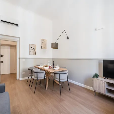 The Rent - Bright Two-bedroom Between Prati And San Pietro * רומא